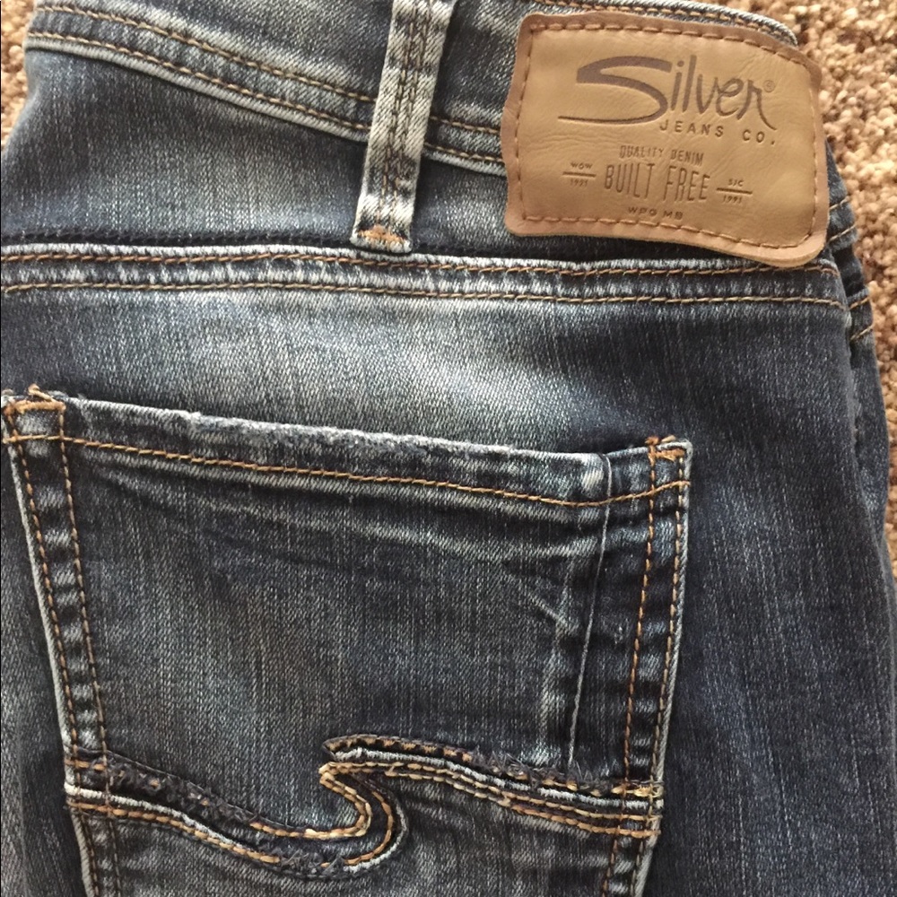 Silver Jean “Avery” Capri